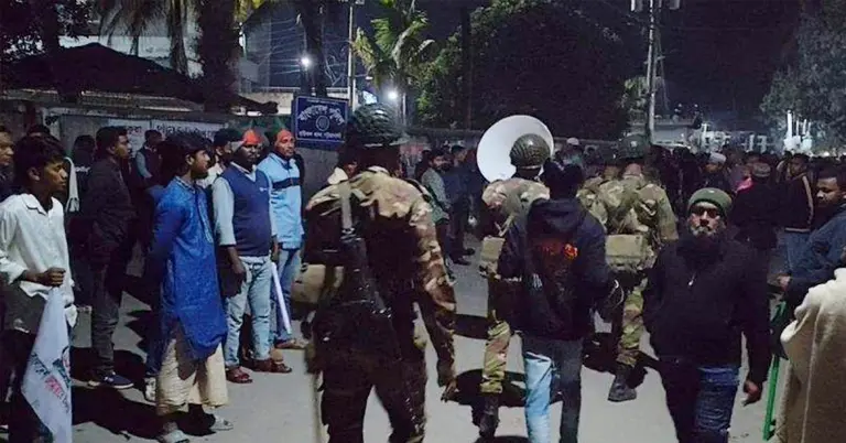 সংঘর্ষের পর সেনাবাহিনীর টহল